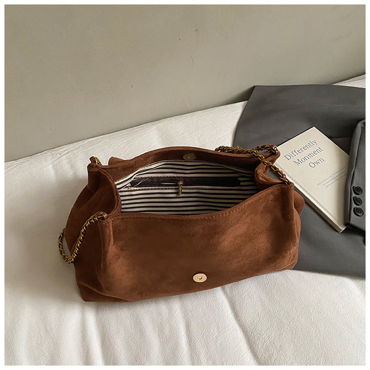 Sac Bandoulière Suédine Chaîne Tressée - Nay Shop (4 coloris)